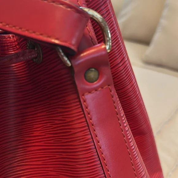 Louis Vuitton Epi Noe - Picture 16 of 16